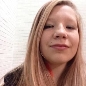 Meet your Posher, Cassandra